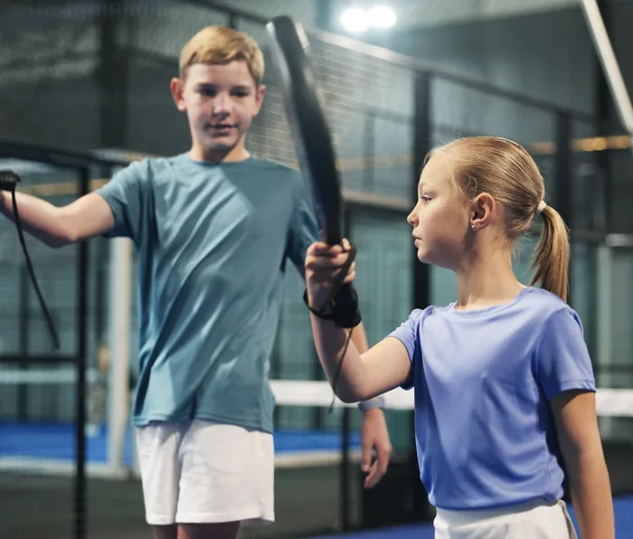 Cours padel enfants Lille - initiation padel jeunes Elite Padel